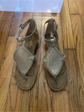 Koolaburra Perforated Suede T-Strap Sandals in Tan
